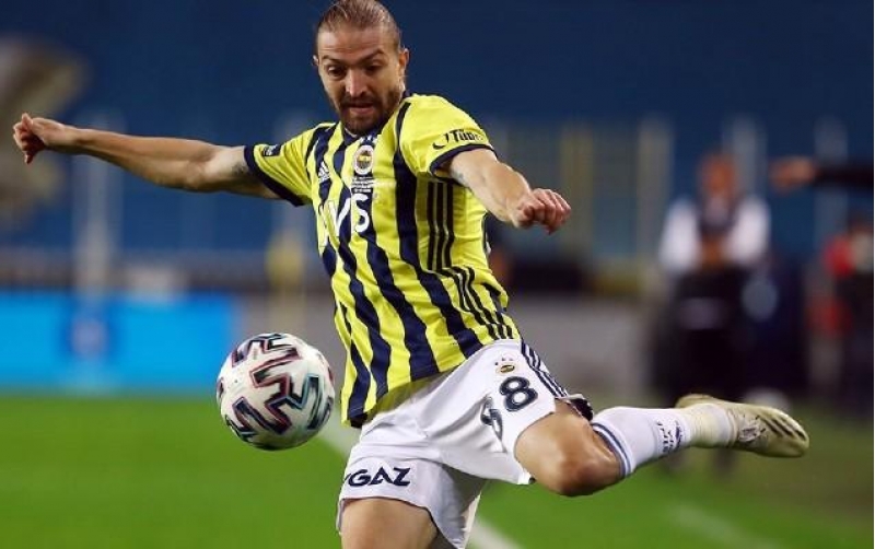 fenerbagcha-futbolchusu-ile-vidalashdi