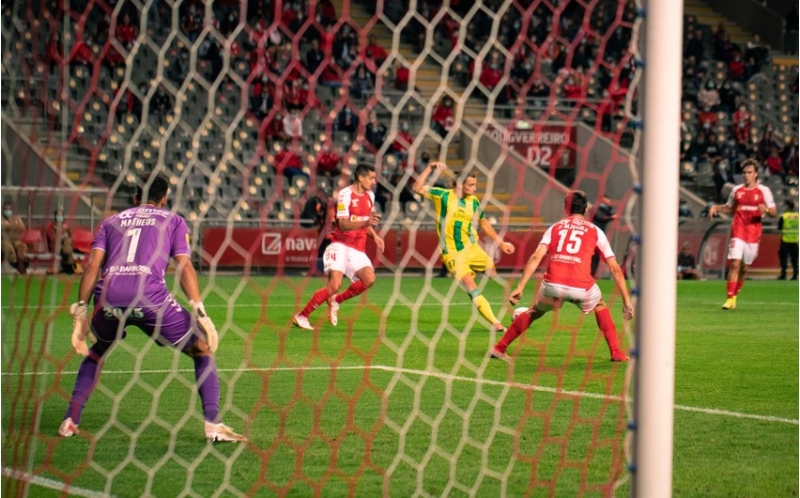 futbolchumuz-braqaya-qol-vurdu