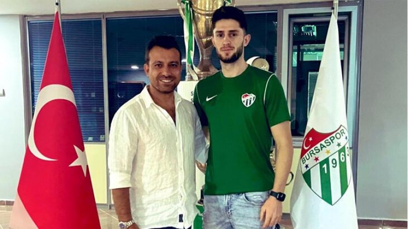 namikin-komanda-yoldashinin-avtomobili-ogurlandi