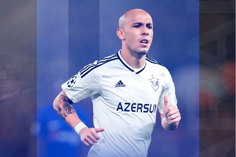 qarabagin-futbolchusundan-yubiley-qolu