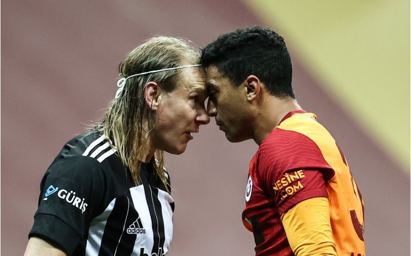 diqqetler-istanbul-derbisinde-4