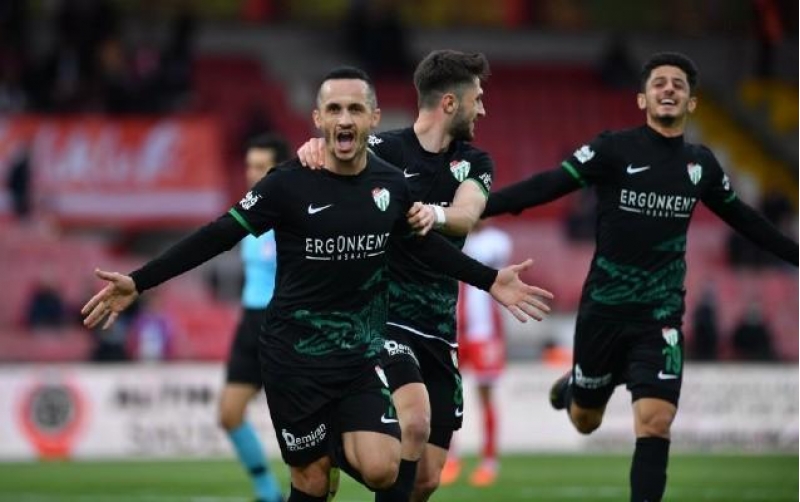 futbolchularimizin-komandalari-turkiyede-kubok-matchina-chixir