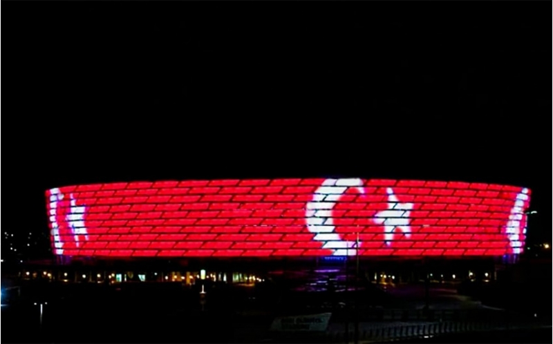 baki-olimpiya-stadionu-turkiye-bayragi-ile-ishiqlandirilacaq