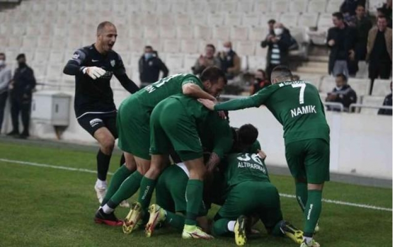 azerbaycanli-futbolchular-turkiye-chempionatinda-uz-uze-geldiler