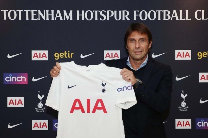 tottenhemin-bash-meshqchisi-xeste-futbolchulari-manekenlerle-evezleyib