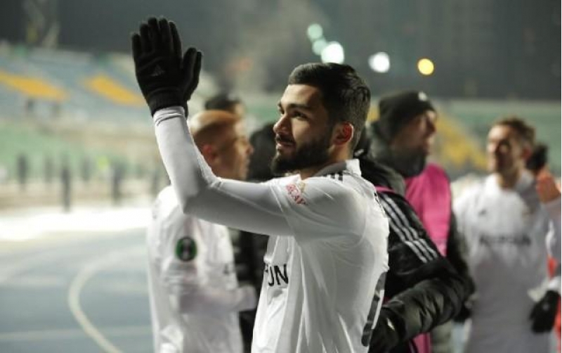uefa-qarabagin-futbolchusunu-ferqlendirdi-3