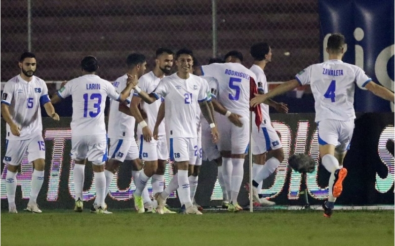 dunya-futbol-tarixinde-en-suretli-qollardan-biri-vurulub