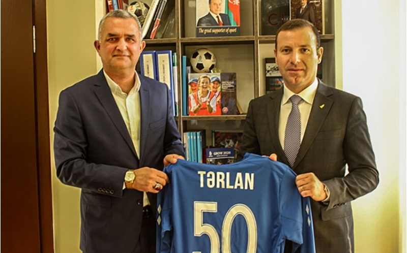 terlan-ehmedovu-bele-tebrik-etdiler