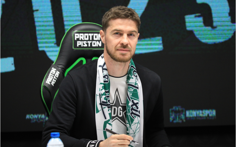 ibrahim-shehich-turkiye-klubu-ile-muqavileni-uzadib