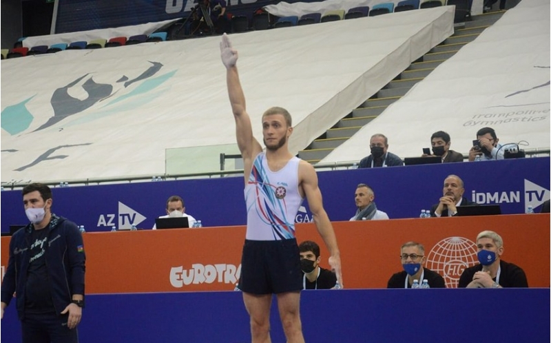 azerbaycan-gimnasti-bakidaki-dunya-chempionatinda-gumush-medal-qazanib