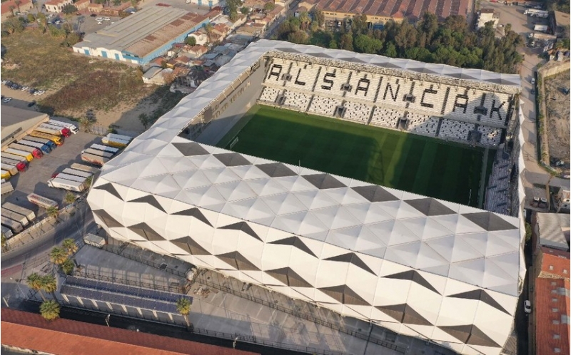 azerbaycanda-ishlemish-mutexessisin-adina-stadion-achilir