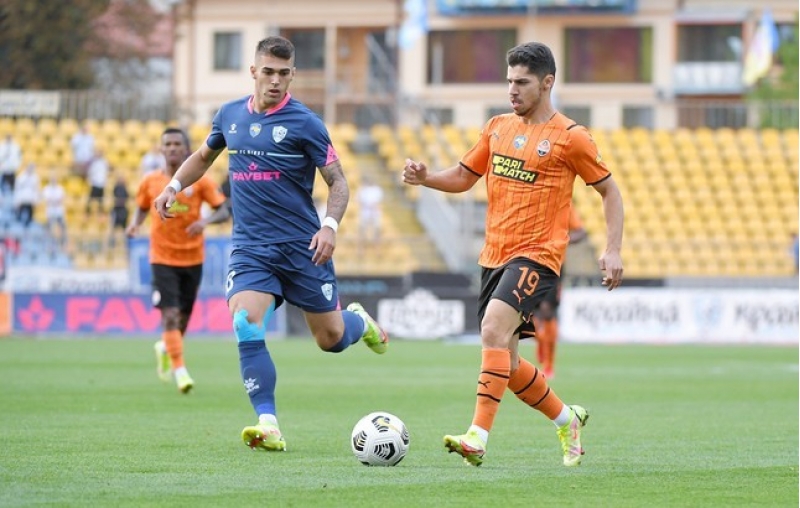 qarabag-millimizin-futbolchusunu-transfer-edir