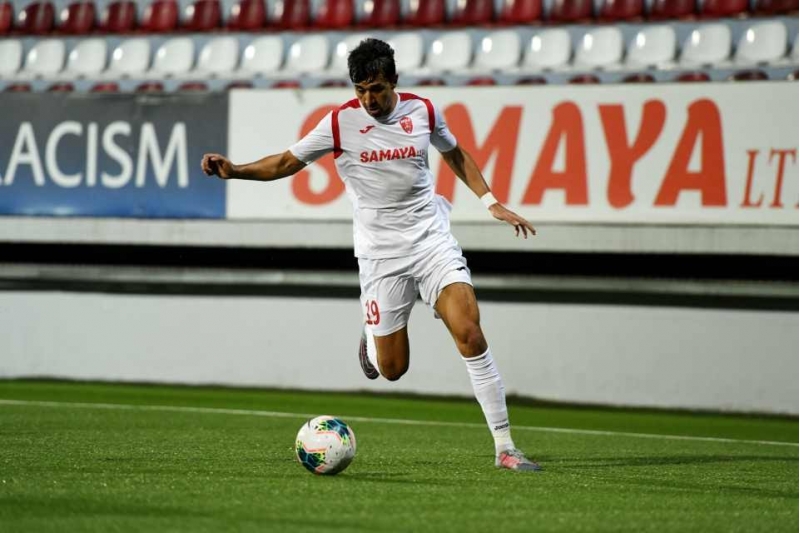 neftchi-millinin-uzvu-ile-anlashdi