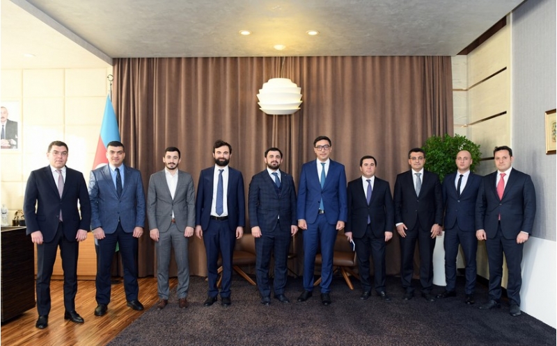 ferid-qayibov-dunya-etnosport-konfederasiyasinin-numayendelerini-qebul-edib