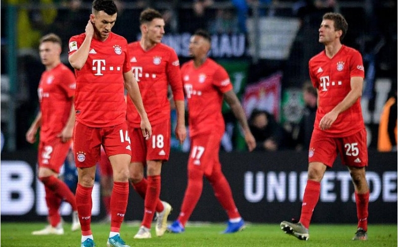 bavariyanin-meshqchisi-ve-dord-futbolchusu-koronavirusa-yoluxub