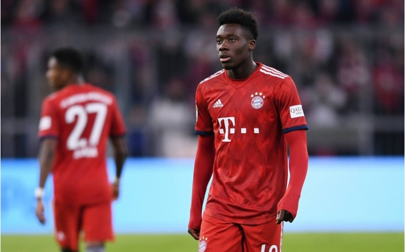 bavariyada-koronavirusa-yoluxmush-futbolchularin-sayi-9-a-chatib