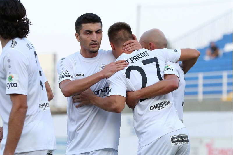 araz-abdullayev-klubundan-ayrildi