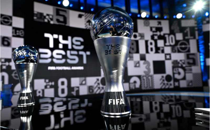 the-best-ronaldu-yekun-siyahidan-kenarda-qalib