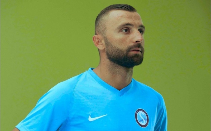 albaniyali-futbolchu-baki-klubundan-ayrilmaq-isteyir