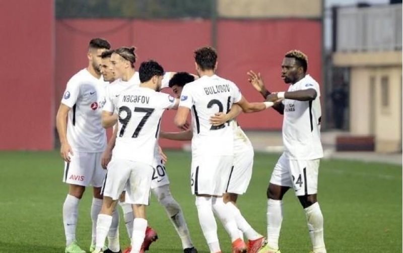 neftchi-visla-ile-bele-hech-heche-etdi-video