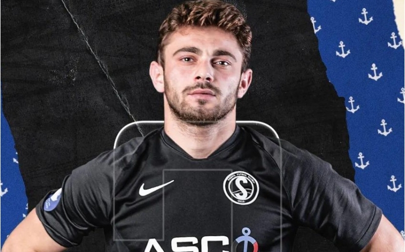olimpiakosa-kecheceyi-bildirilen-futbolchu-sebaille-muqavileni-yenileyib