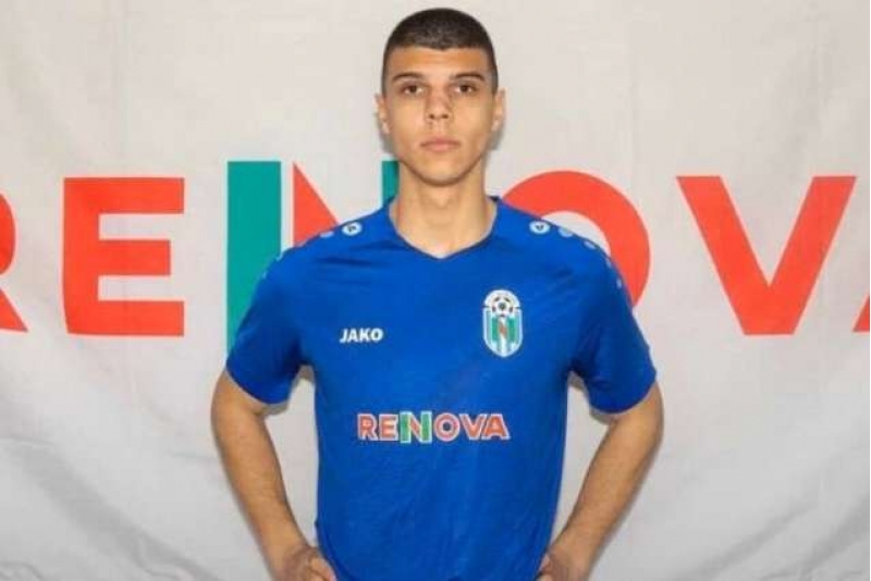 azerbaycanli-futbolchu-renovada