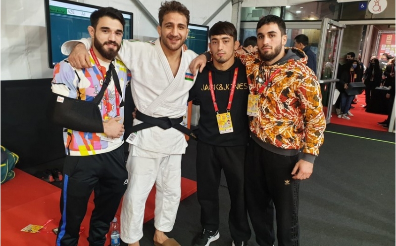 boyuk-debilqe-millimiz-liderdir