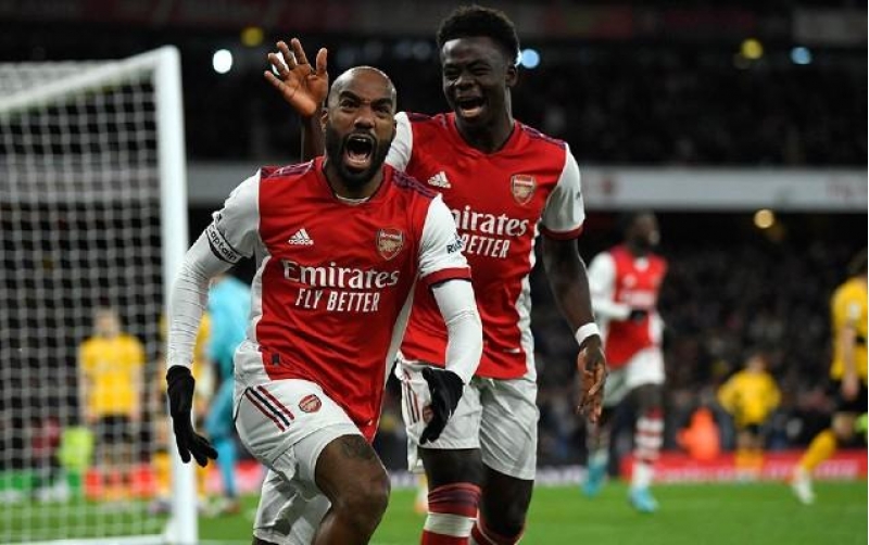 arsenalda-ezmkar-qelebe