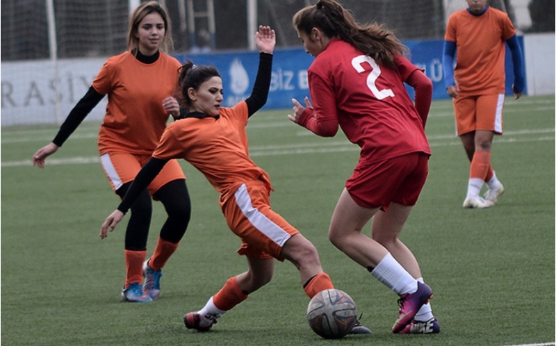 azerbaycanda-qadin-futbolchu-1-illik-diskvalifikasiya-olunub