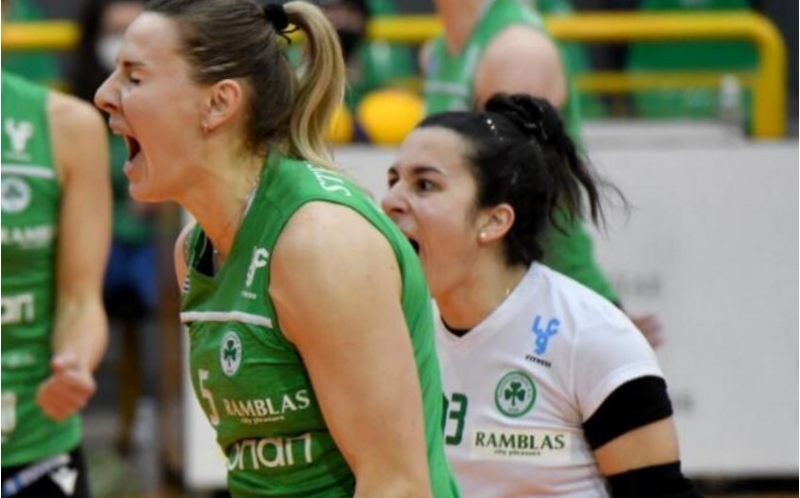 yunanistan-klubu-azerbaycan-millisinin-ukraynali-voleybolchusuna-destek-olub