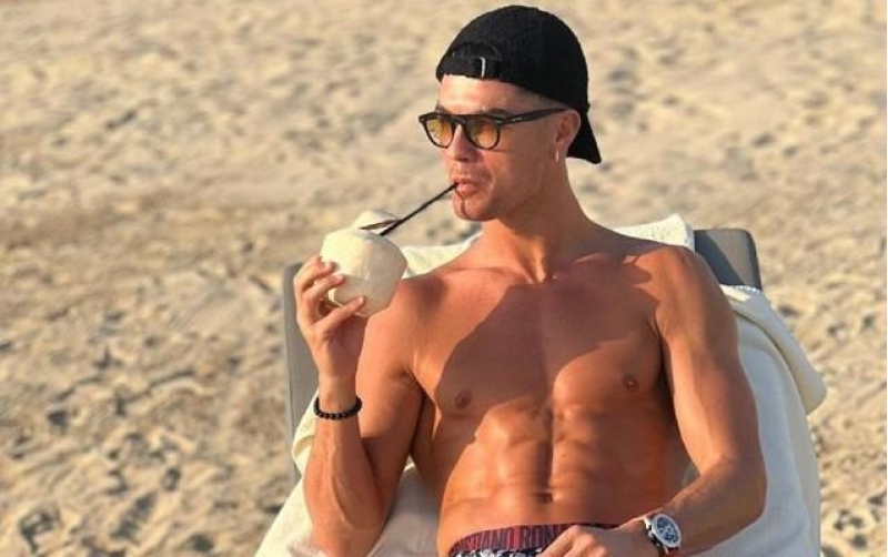 ronaldo-canli-yayimda-dush-qebul-etdi-1-milyon-insan-izledi