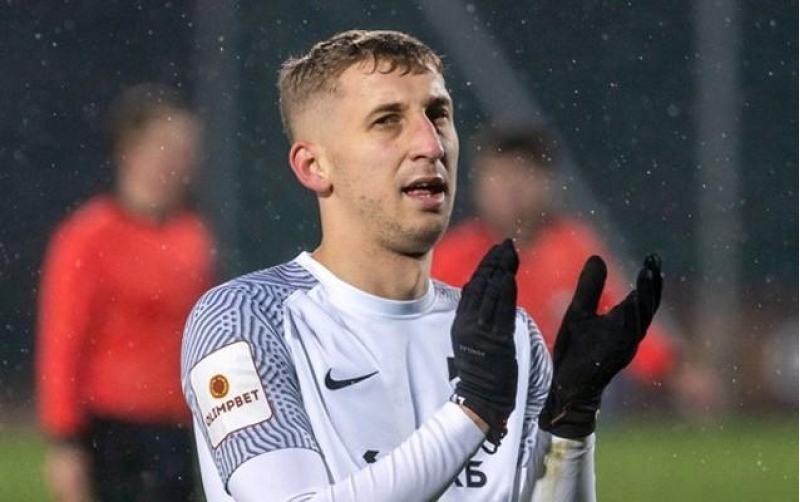 iki-ukraynali-futbolchu-rusiya-klubundan-ayrildi