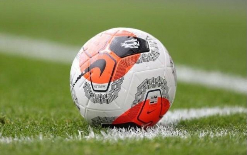 liverpul-ve-lesterden-qelebe