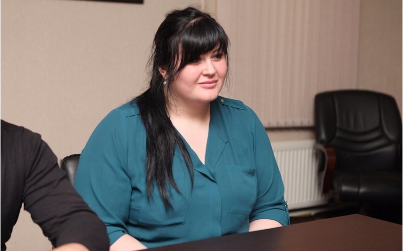 irina-kindzerska-evimiz-tank-ve-ya-ztr-vasitesile-ateshe-tutulub