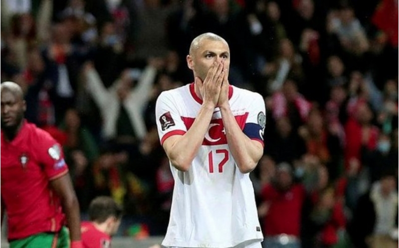 burak-yilmaz-turkiye-yigmasi-ile-vidalashib