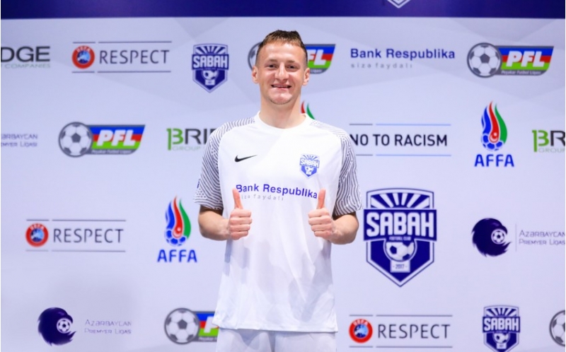 sabah-ukraynali-futbolchu-ile-muqavile-imzalayib