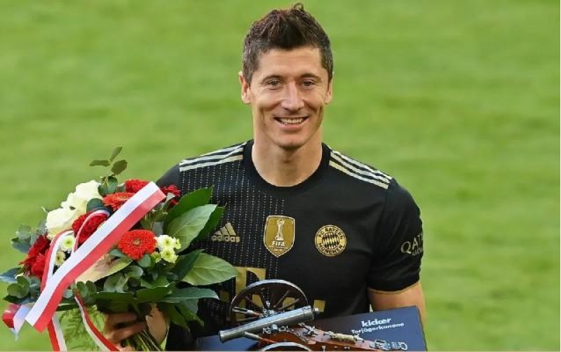 barselona-levandovksi-danishiqlarinda-musbet-netice