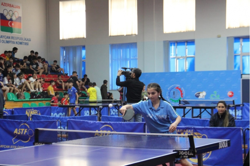 stolustu-tennis-uzre-azerbaycan-birinciliyi-kechirilir