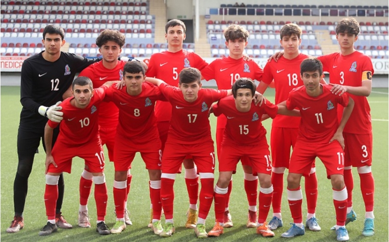 azerbaycan-millisi-telim-meshq-toplanishini-qelebe-il-basha-vurub