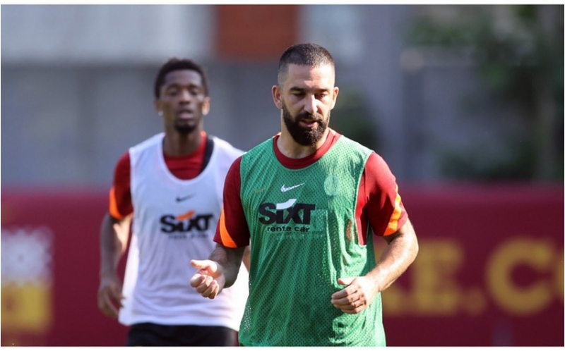 arda-turan-meshqchiliye-bashlayir