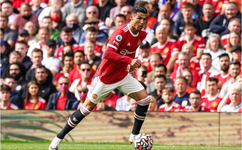 xxi-esrde-en-chox-het-trik-eden-futbolchular-achiqlanib