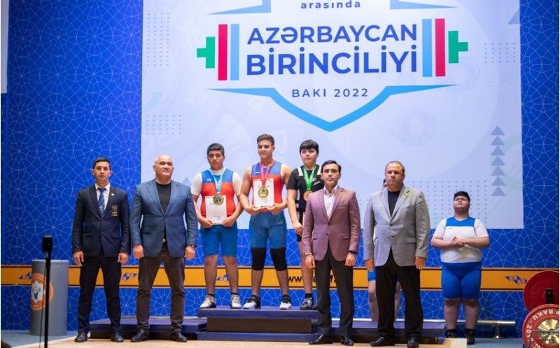 agirliqqaldirma-uzre-azerbaycan-birinciliyi-basha-chatib