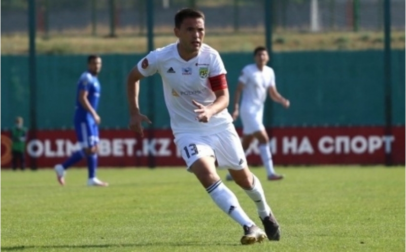 qazaxistanin-tecrubeli-futbolchusu-azerbaycan-millisi-ile-oyunda-ishtirak-etmeyecek