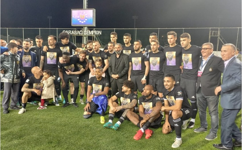 qarabagin-medali-shehid-azarkeshinin-atasina-verilib