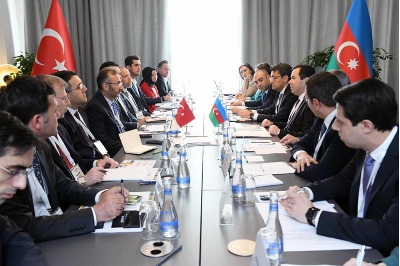 azerbaycan-turkiye-ile-gencler-ve-idman-sahesinde-emekdashliq-edecek
