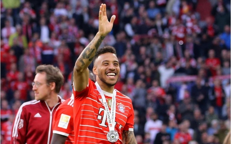 bavariya-dunya-chempionu-ile-vidalashib