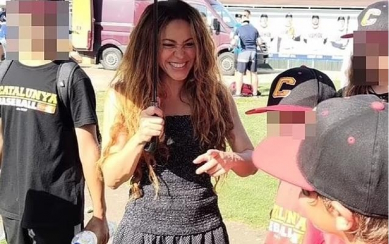 pike-ve-shakira-eyni-idman-arenasinda-