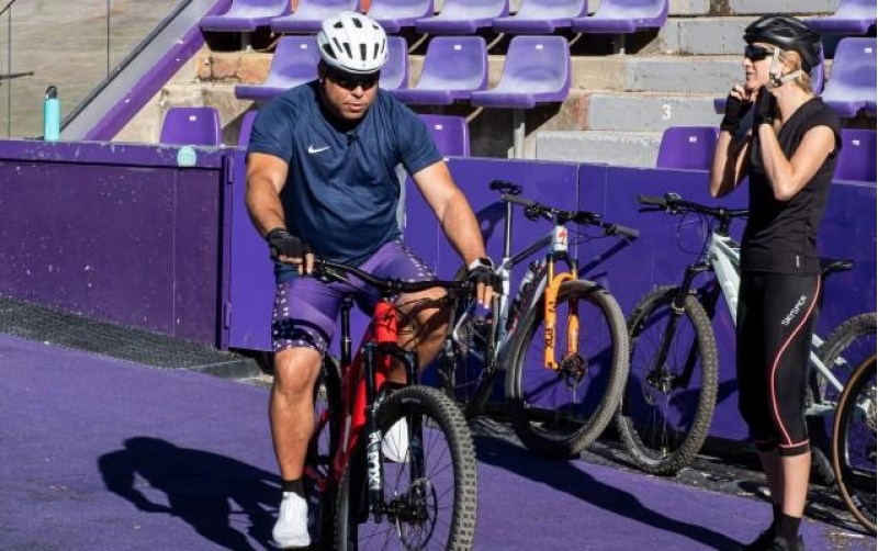 ronaldo-valyadolide-gore-4-gun-velosipedle-yol-getdi
