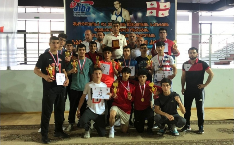 azerbaycan-bokschulari-beynelxalq-turnirde-10-medalla-birinci-olub