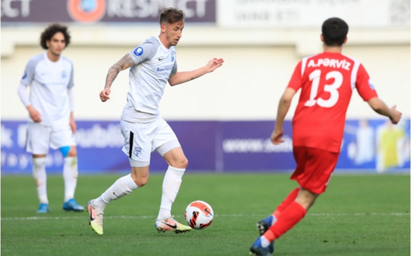 sabah-ispaniyali-futbolchu-ile-yollarini-ayirib